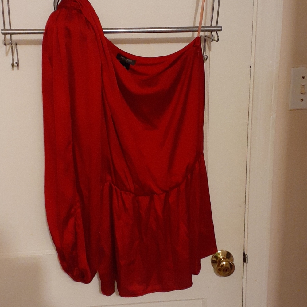 One shoulder blouse